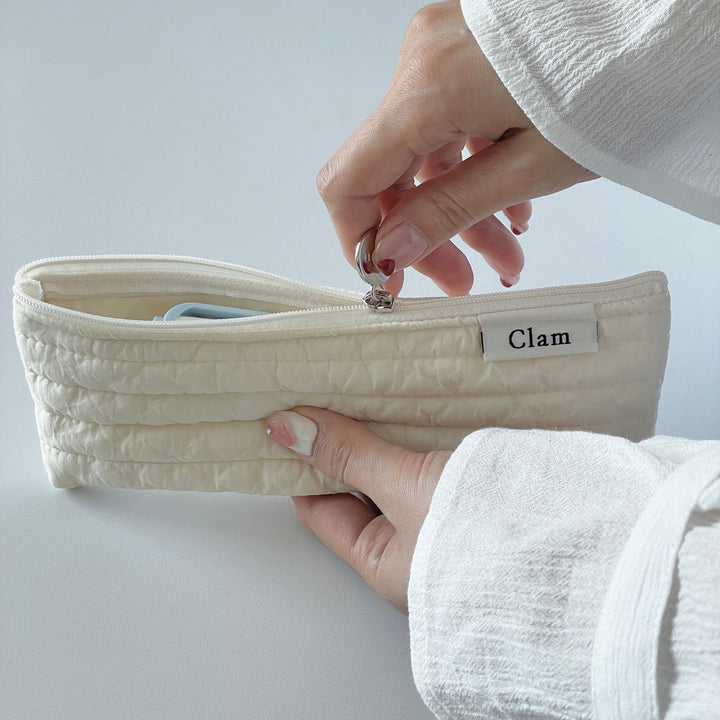 Clam ペンケース フラットタイプ ソフトクリーム ソフトブラック - 韓国雑貨・韓国文房具通販のオンラインストア『But Butter』