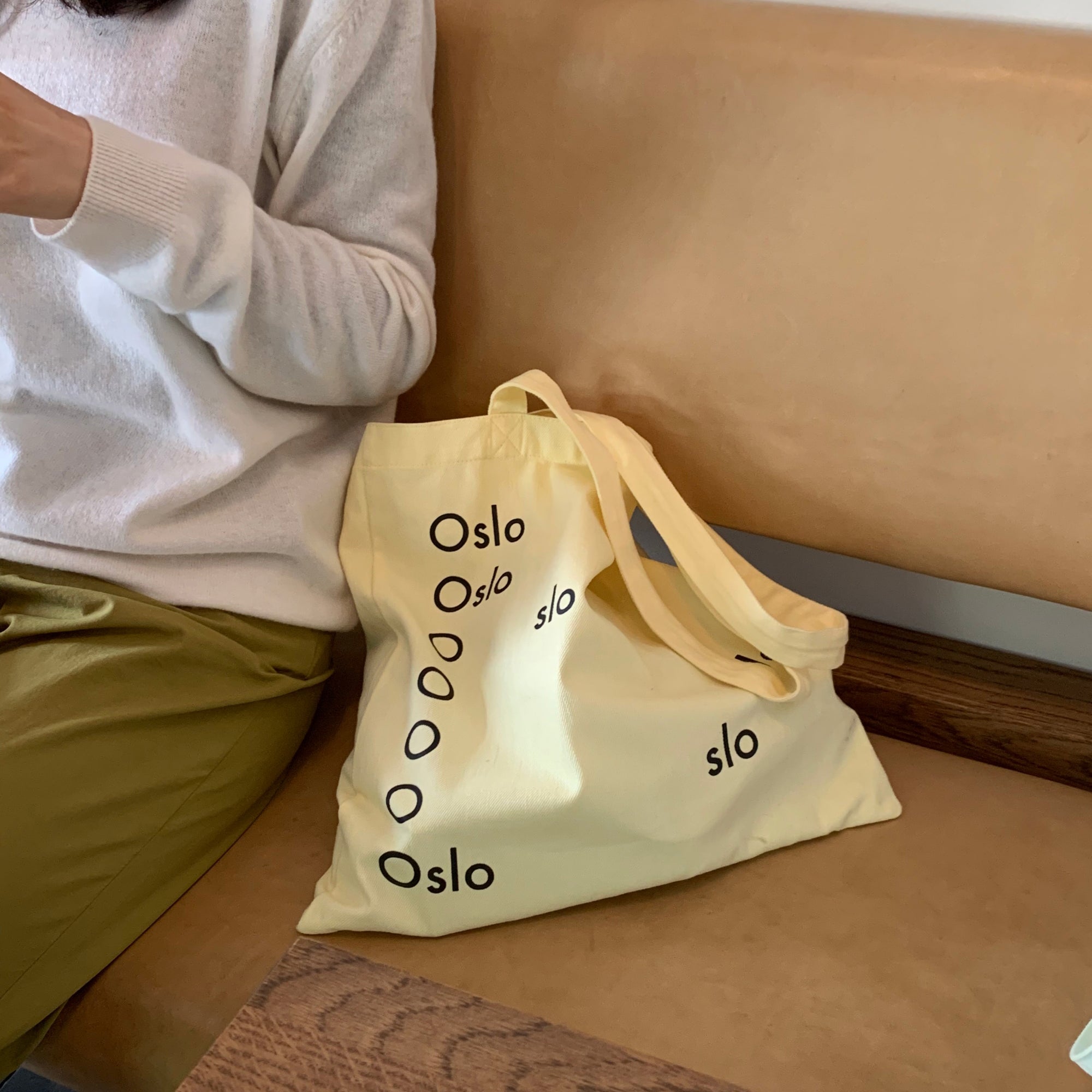 unfold★韓国★人気バッグブランド★日本未入荷★logo bag unfold トートバッグ logo bag (ivory) – 韓国雑貨・韓国文房具