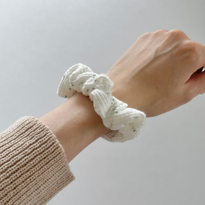 unfold シュシュ ホワイトフラワー